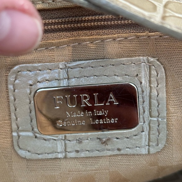 Authentic Furla Italian leather beige croc embossed tote bag as new! - Picture 8 of 9